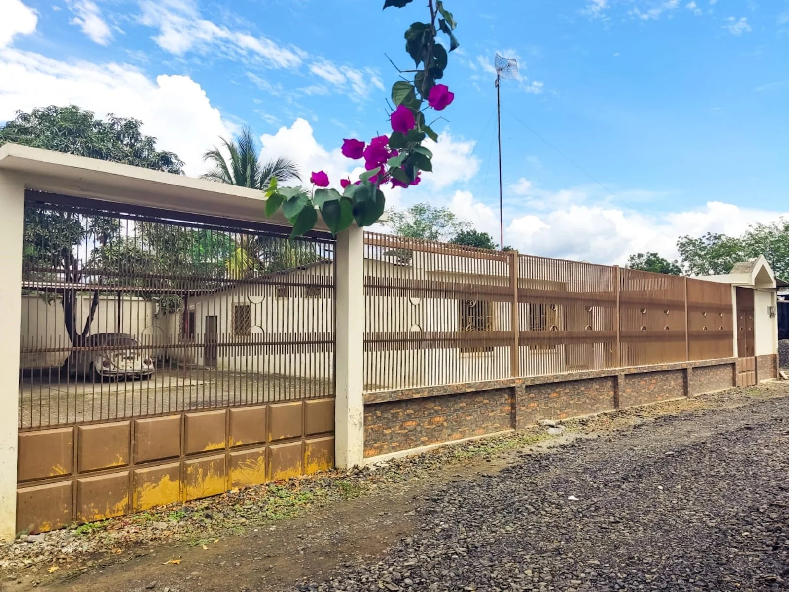 Casa en venta con 5 habitaciones 
