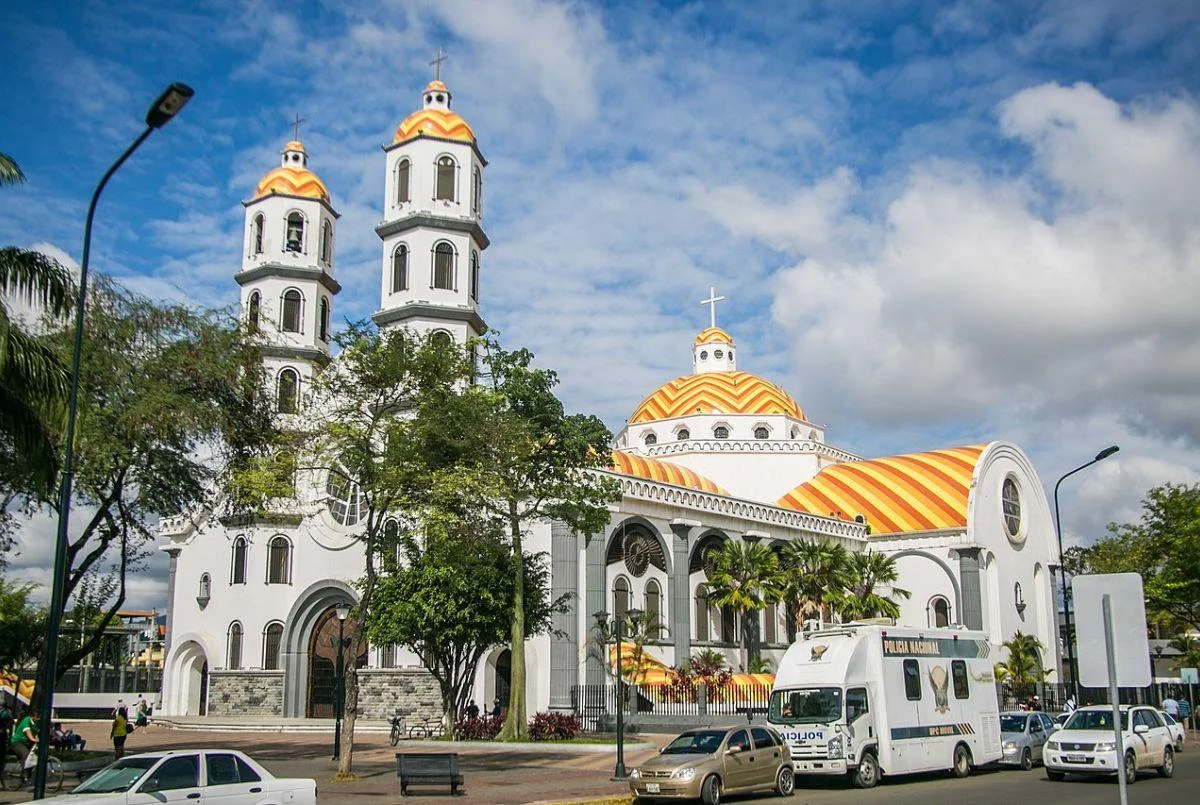 Mejores Zonas para Vivir en Portoviejo: Guía de Barrios y Precios