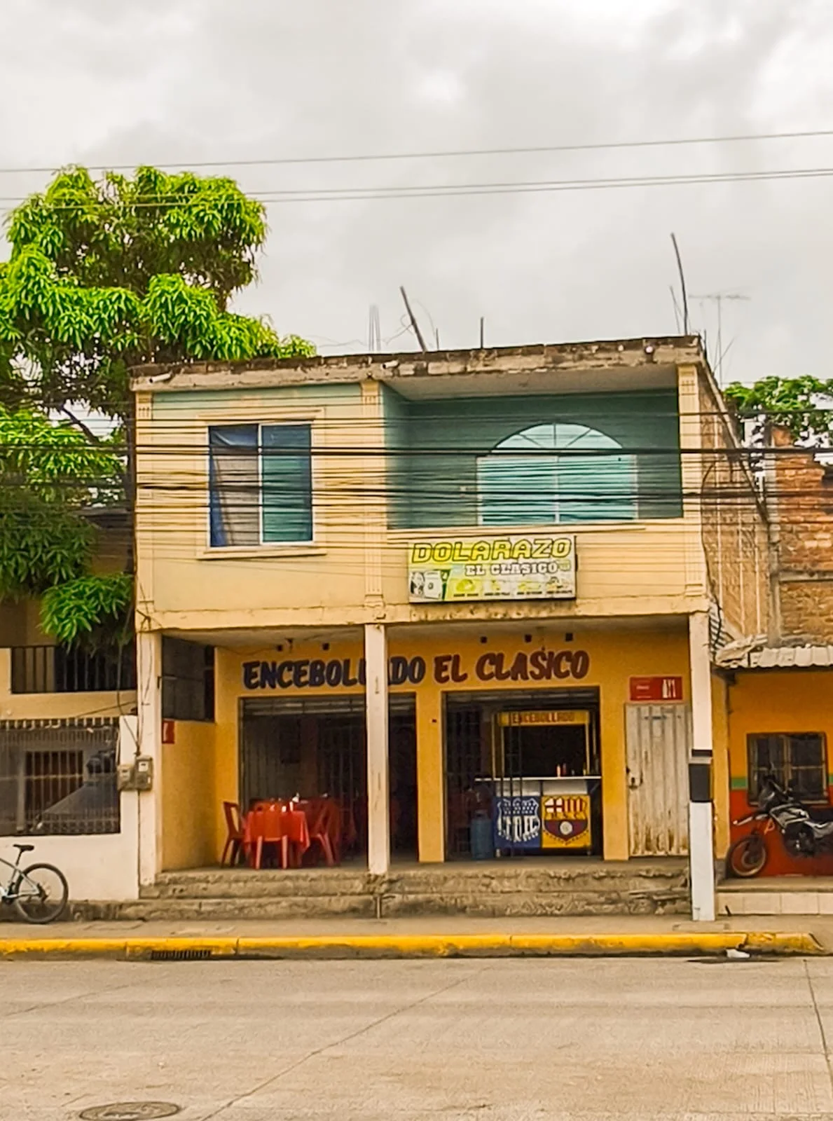 Propiedad comercial en Portoviejo, Manabi en avenida principal