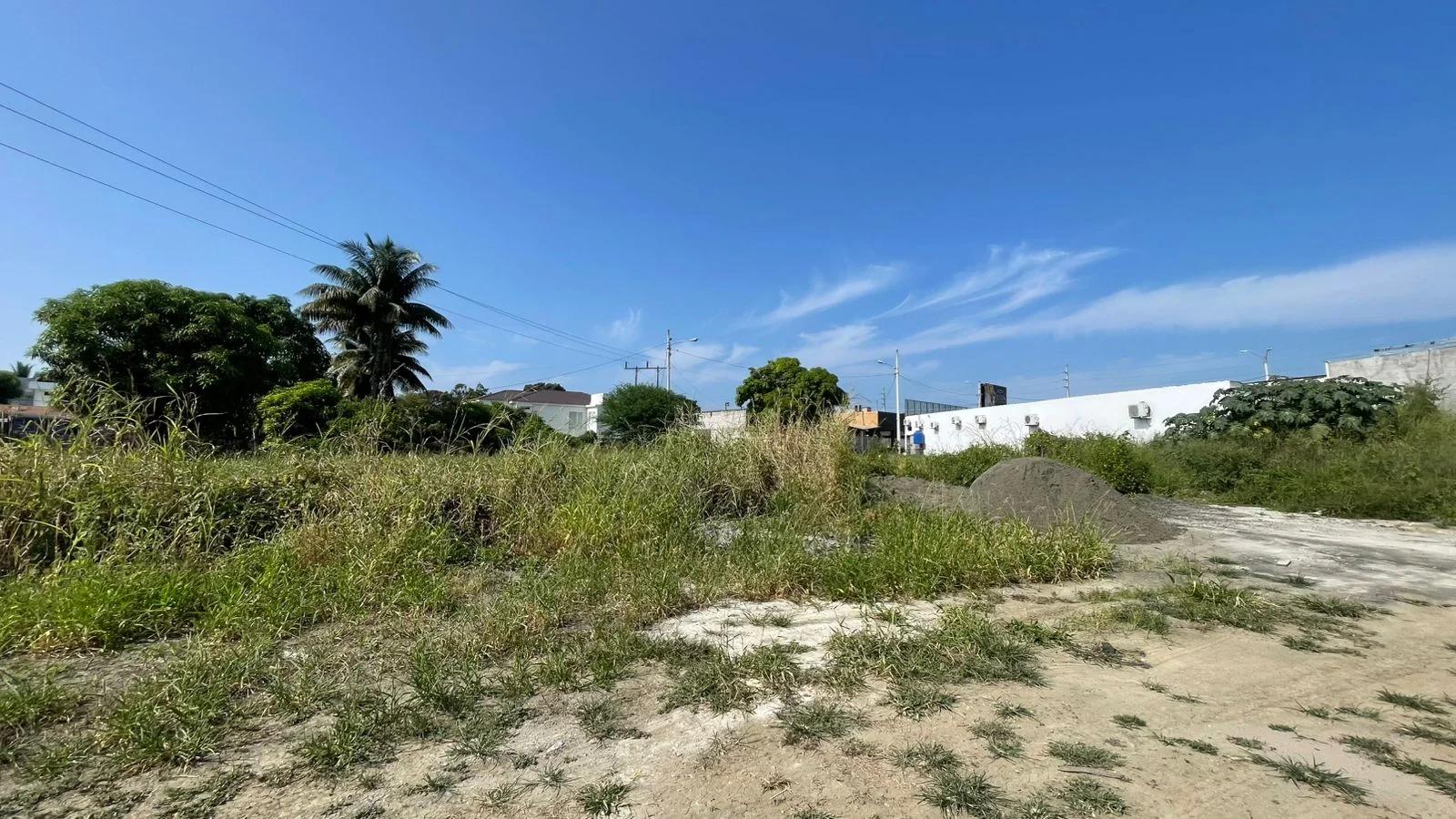 Terreno en venta sobre la Av. Reales Tamarindos 1138 mts2